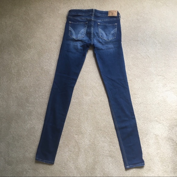 Hollister Skinny Jeans - Picture 2 of 4